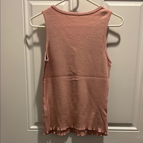 Pink Ribbed Buttoned Tank Top - Picture 2 of 4
